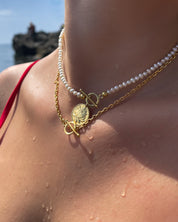 Choker naszyjnik z perełkami z medalikiem kwiat lotosu - pozłacane srebro 925