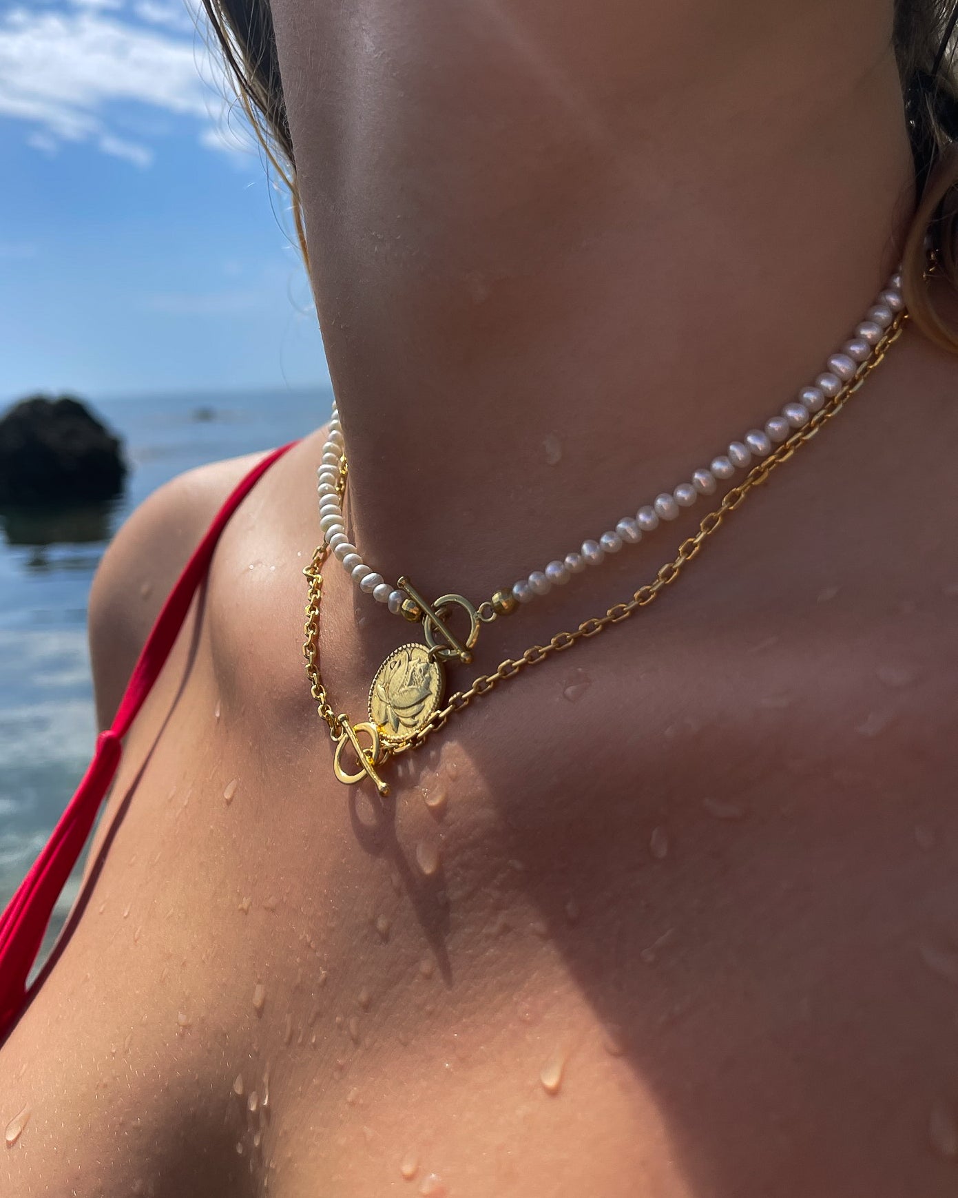 Choker naszyjnik z perełkami z medalikiem kwiat lotosu - pozłacane srebro 925