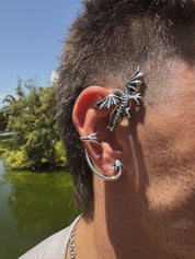 Smok srebrna oksydowana nausznica