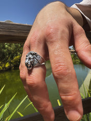 Lew srebrny oksydowany pierścionek